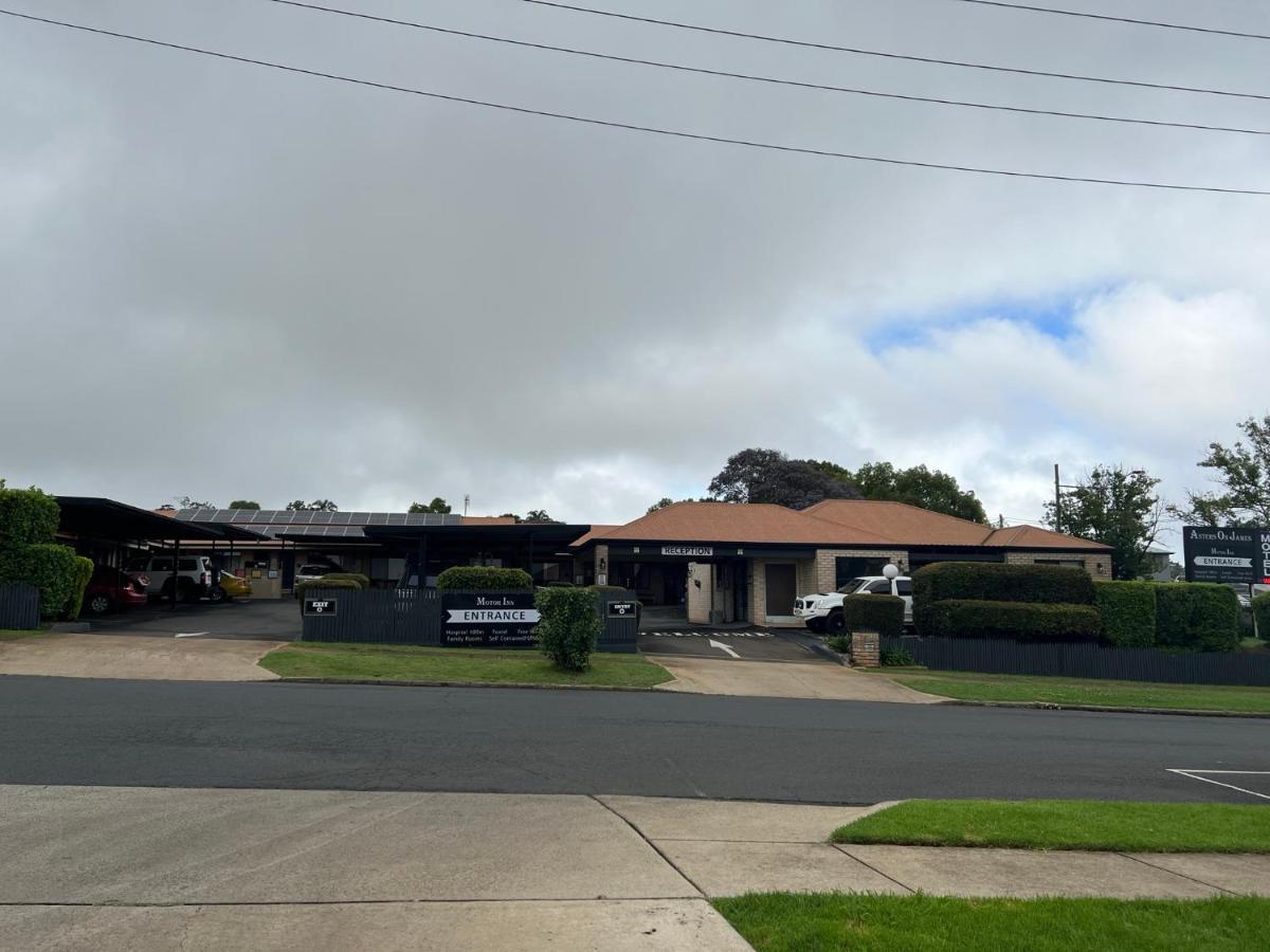 Asters On James Motor Inn Toowoomba Exterior photo