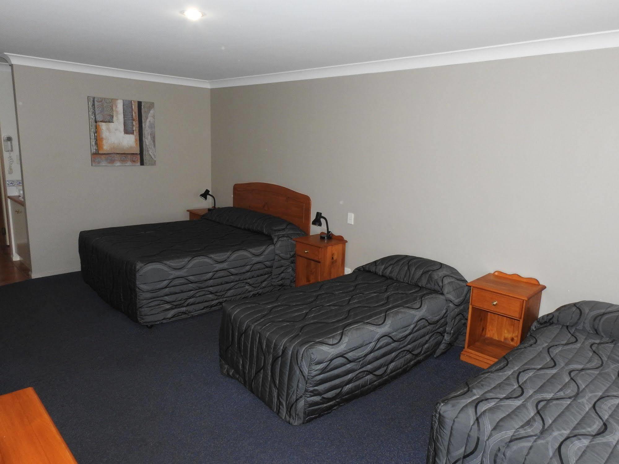 Asters On James Motor Inn Toowoomba Exterior photo